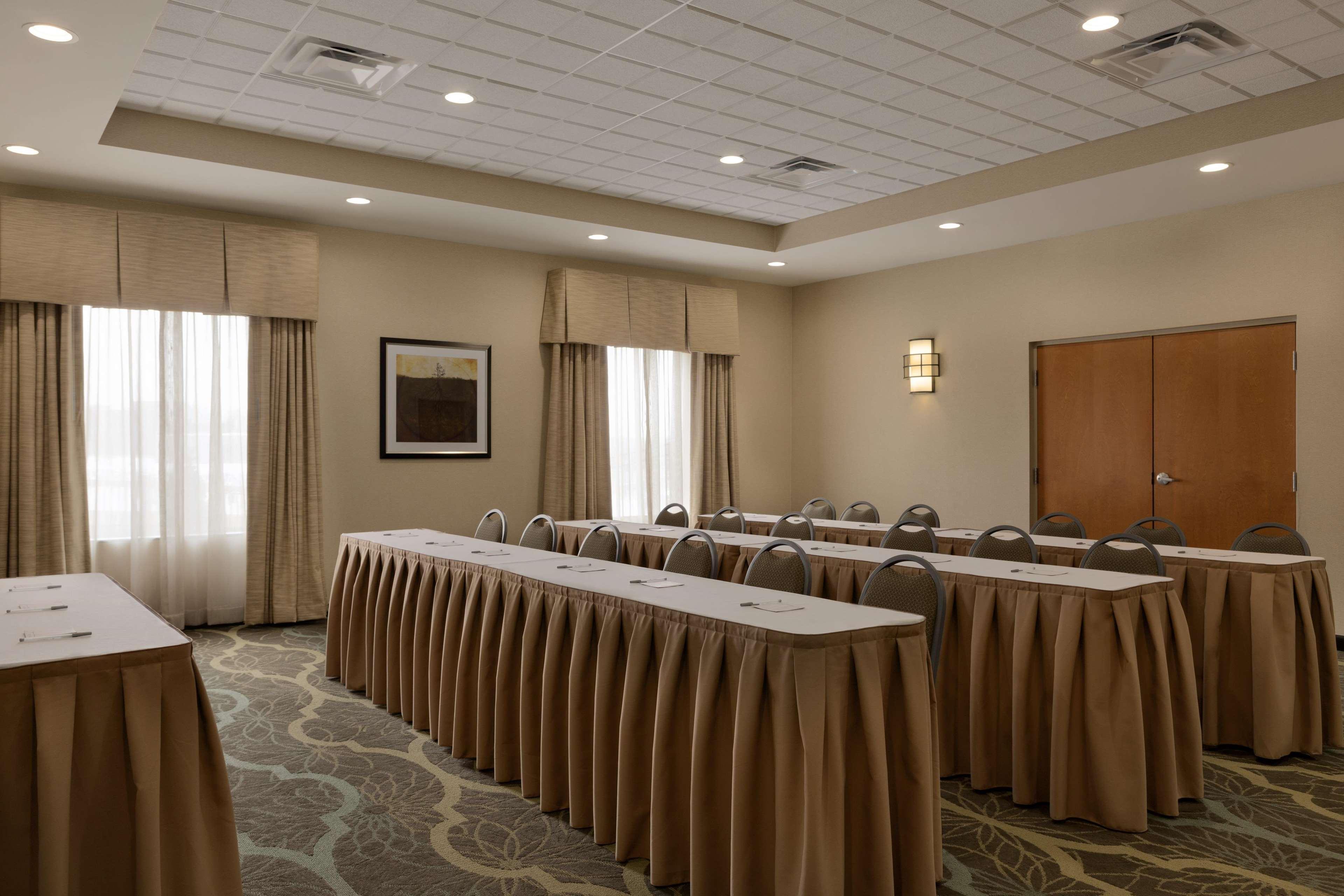 Hampton Inn And Suites Parkersburg Downtown Bagian luar foto