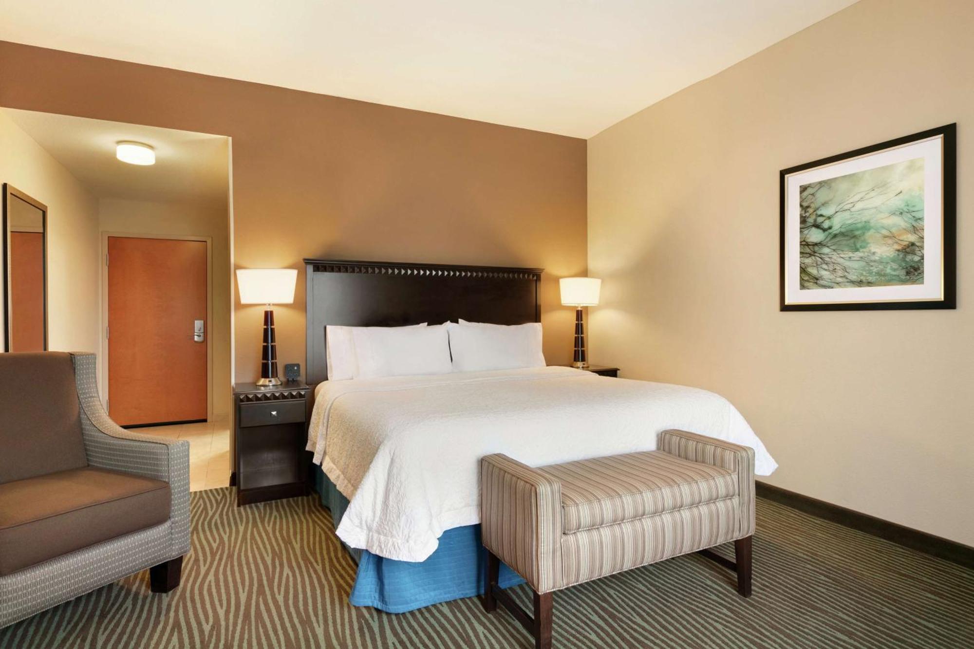 Hampton Inn And Suites Parkersburg Downtown Bagian luar foto