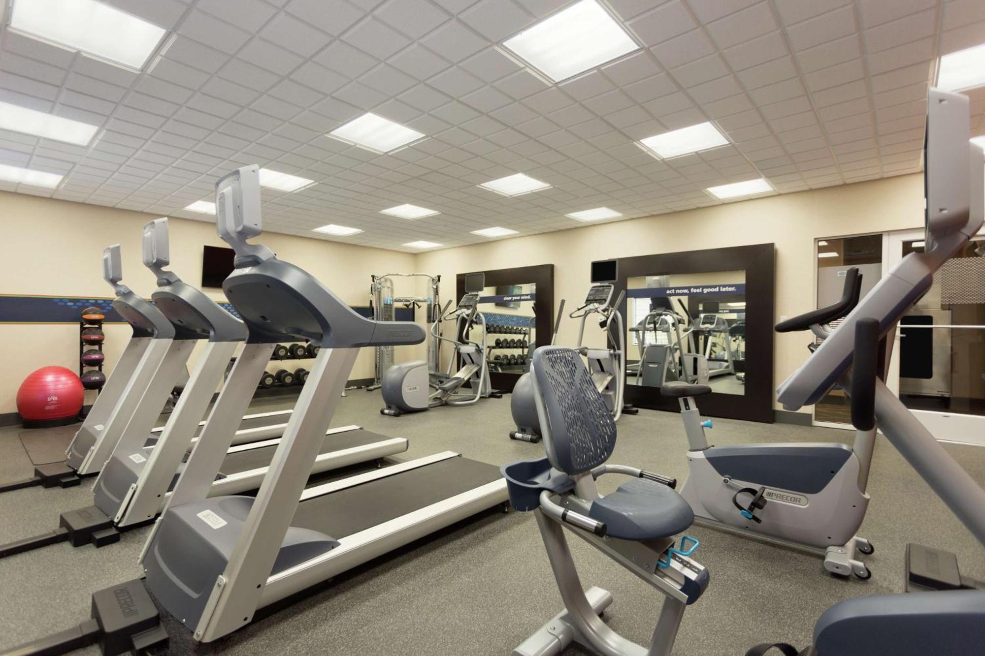 Hampton Inn And Suites Parkersburg Downtown Bagian luar foto