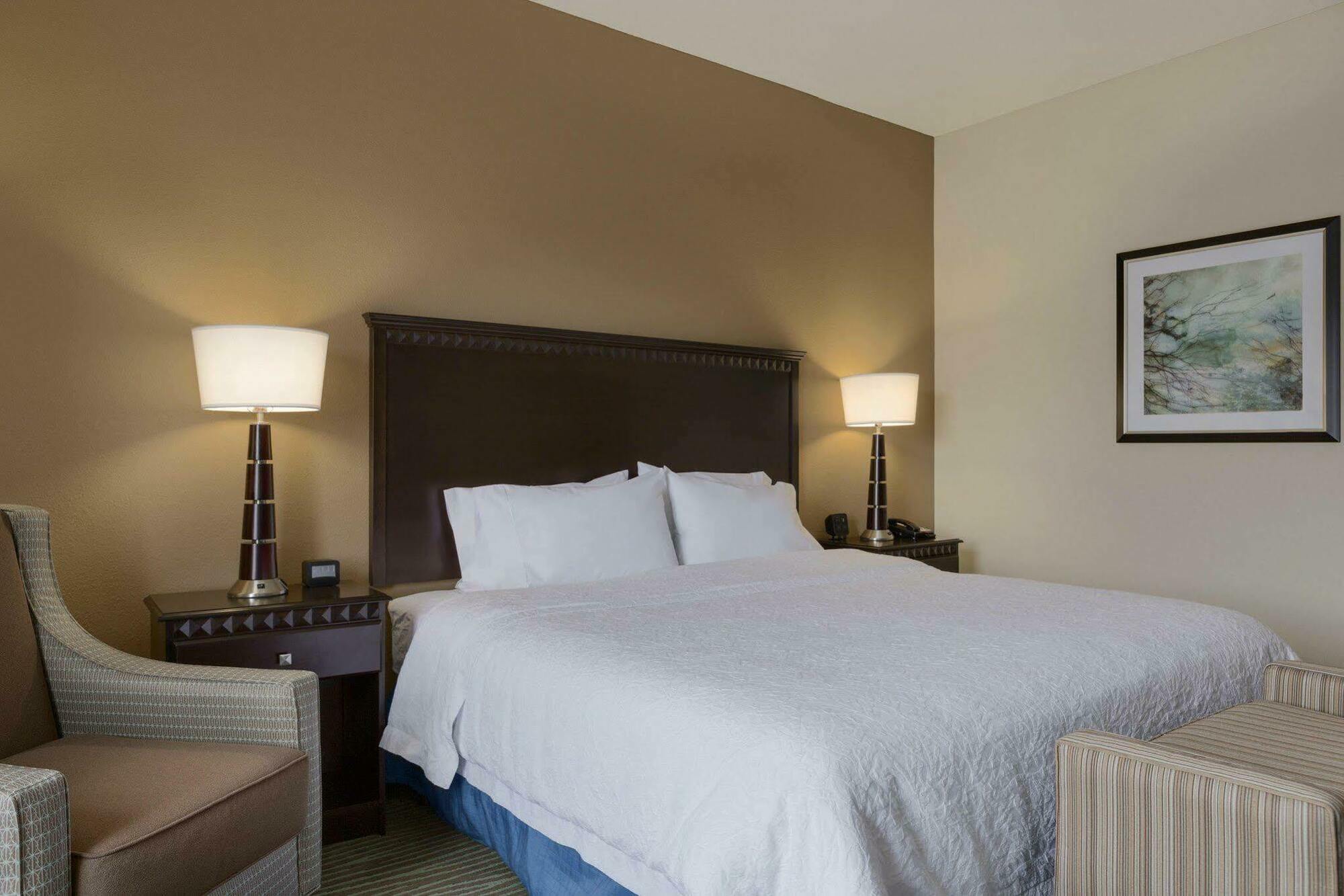 Hampton Inn And Suites Parkersburg Downtown Bagian luar foto